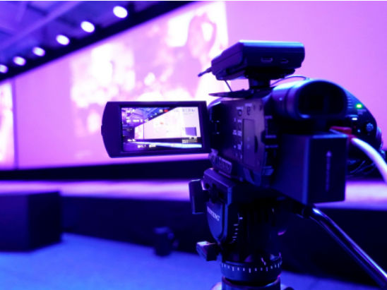 索尼AX700摄像机 助力企业直播升级
